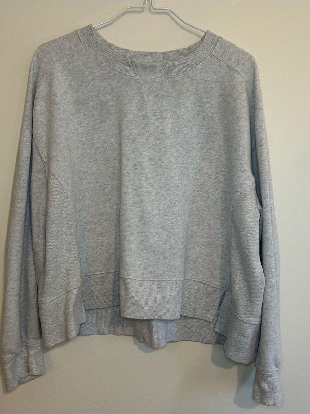 Old Navy Light Gray Crewneck Sweatshirt